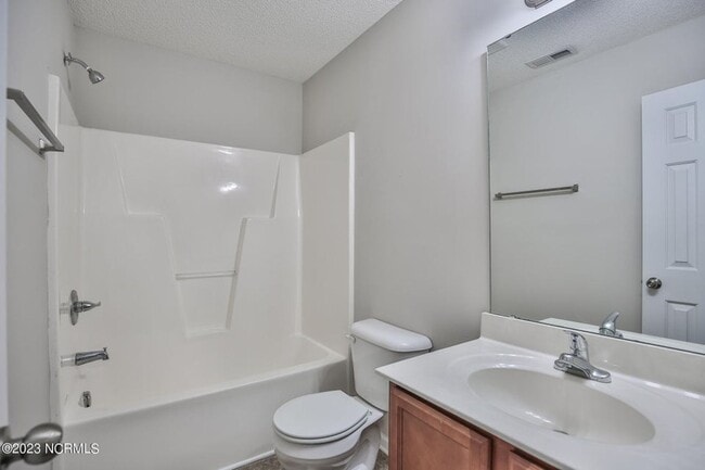 Building Photo - 4001 Banister Loop