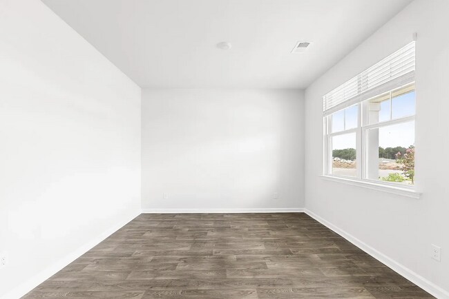 Building Photo - 201 N Lgt Wy