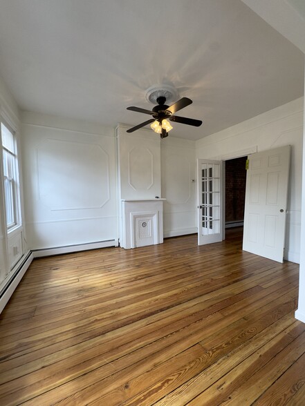 Primary Photo - 354 7th St