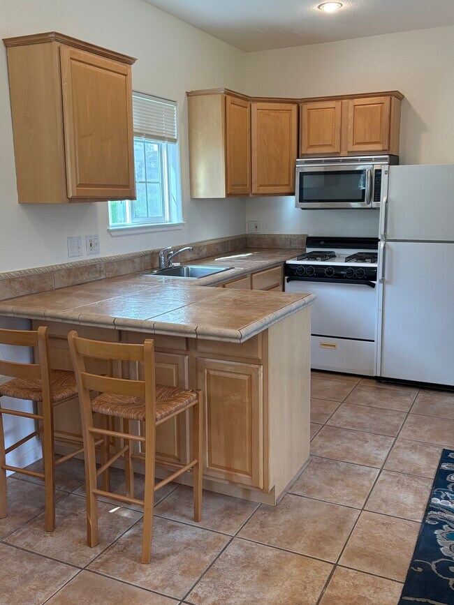 Building Photo - 42 Jacks Ln