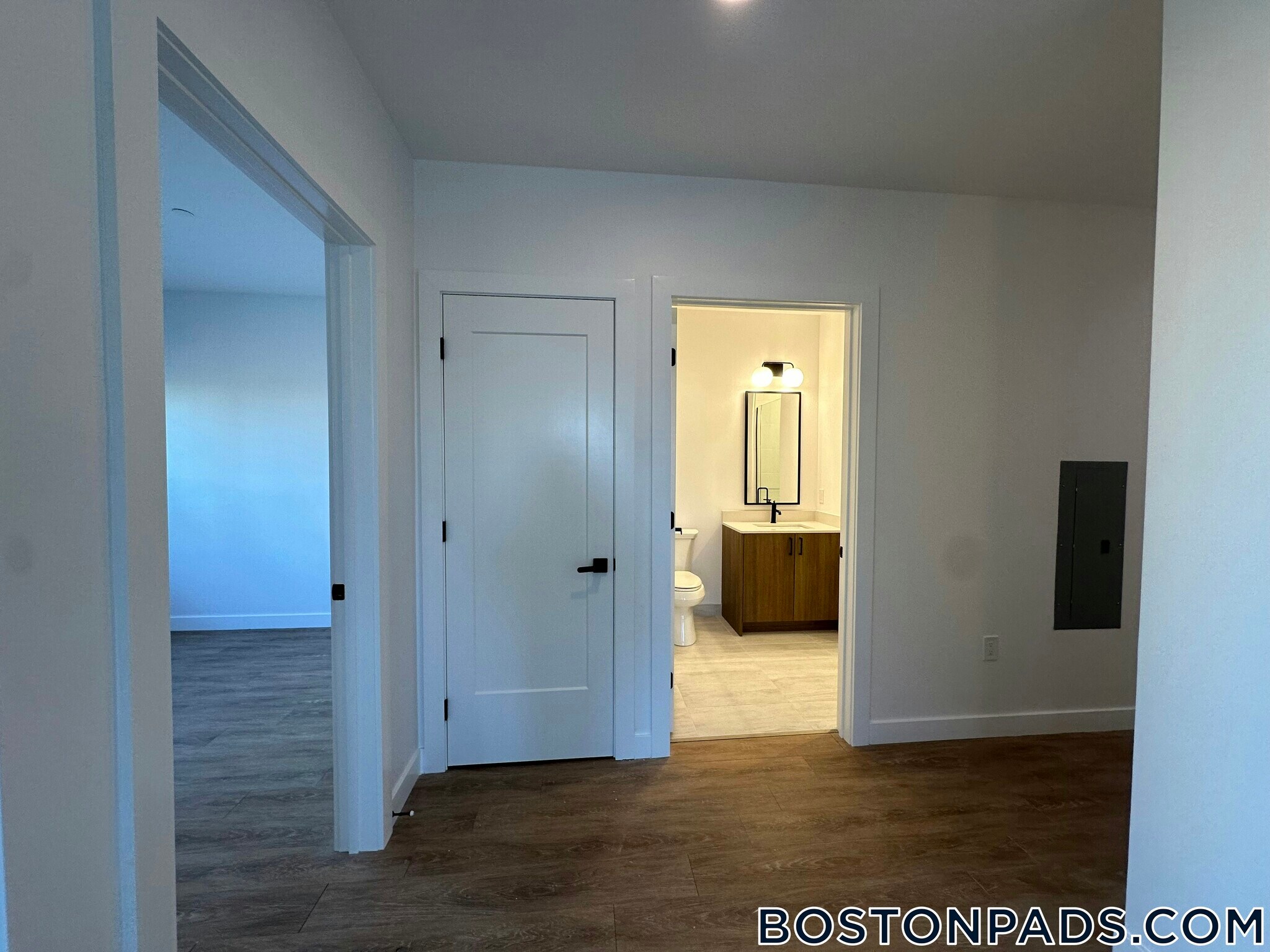 Building Photo - 199 Gardner St