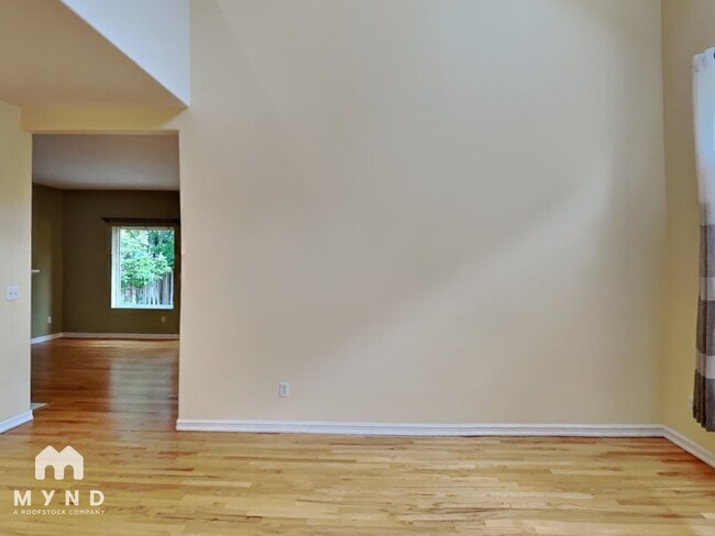 Building Photo - 24944 SE 43rd St