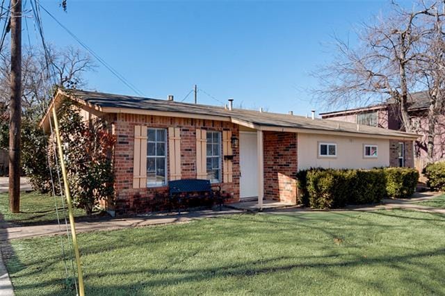 Building Photo - 506 N Elm St