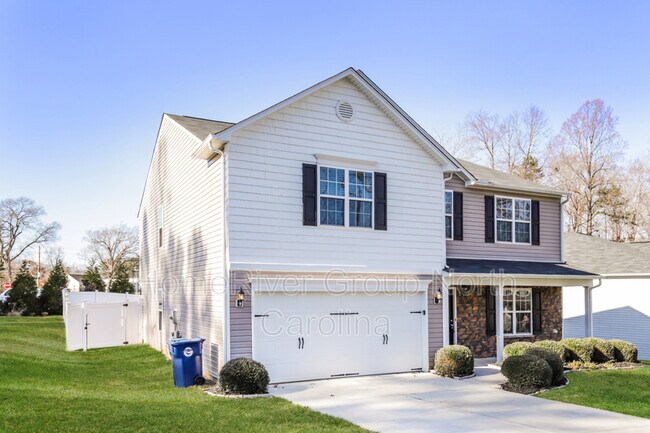 Building Photo - 101 Homeplace Dr