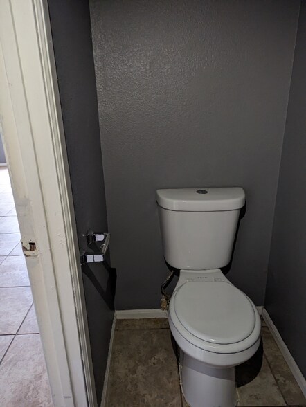 Building Photo - 1919 N Magnolia St