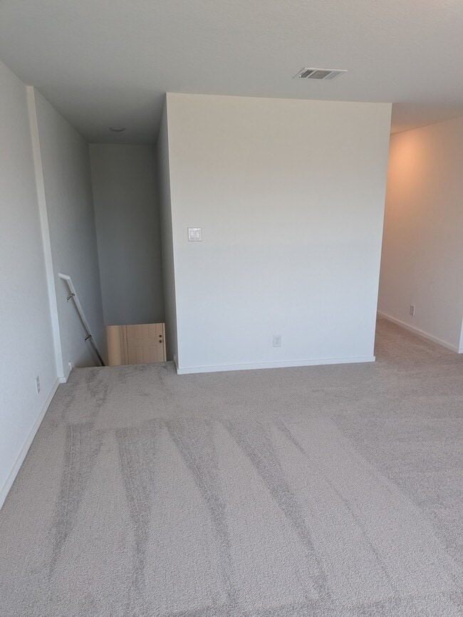Building Photo - 1718 Charlie Cv