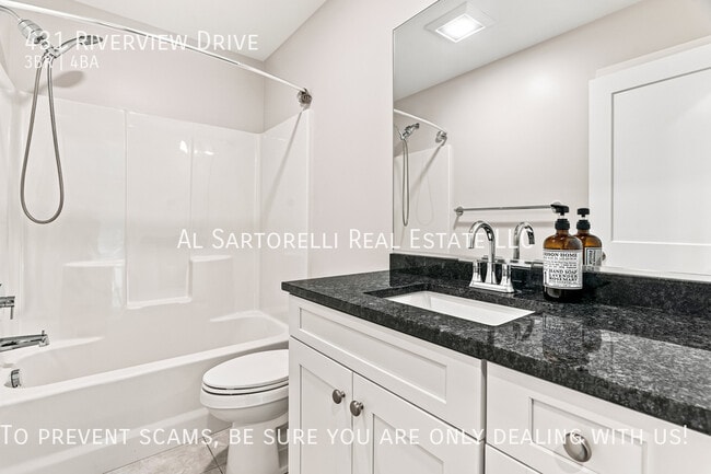 Building Photo - 431 Riverview Dr