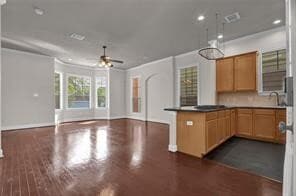 Building Photo - 1006 Temple St