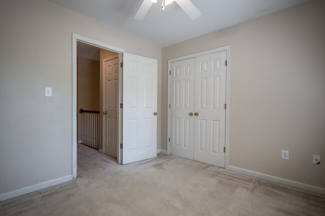 Building Photo - 119 Spring Lake Dr