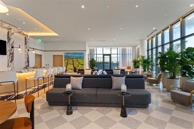 Building Photo - 3015 S Ysabella Ave