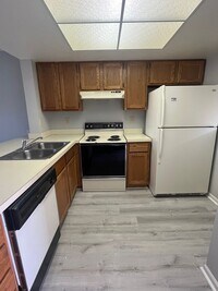 Building Photo - Tradewinds I Unit 2405