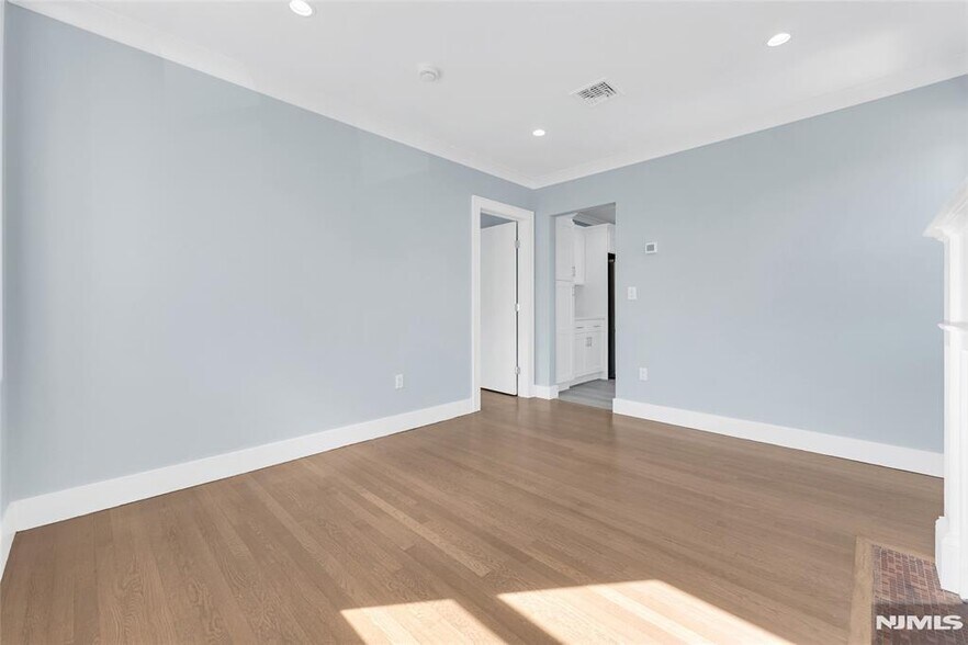 Building Photo - 229 Columbia Ave