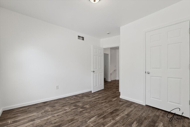Building Photo - $1,995 - North End 4 Bedroom/ 1.5 bathroom...