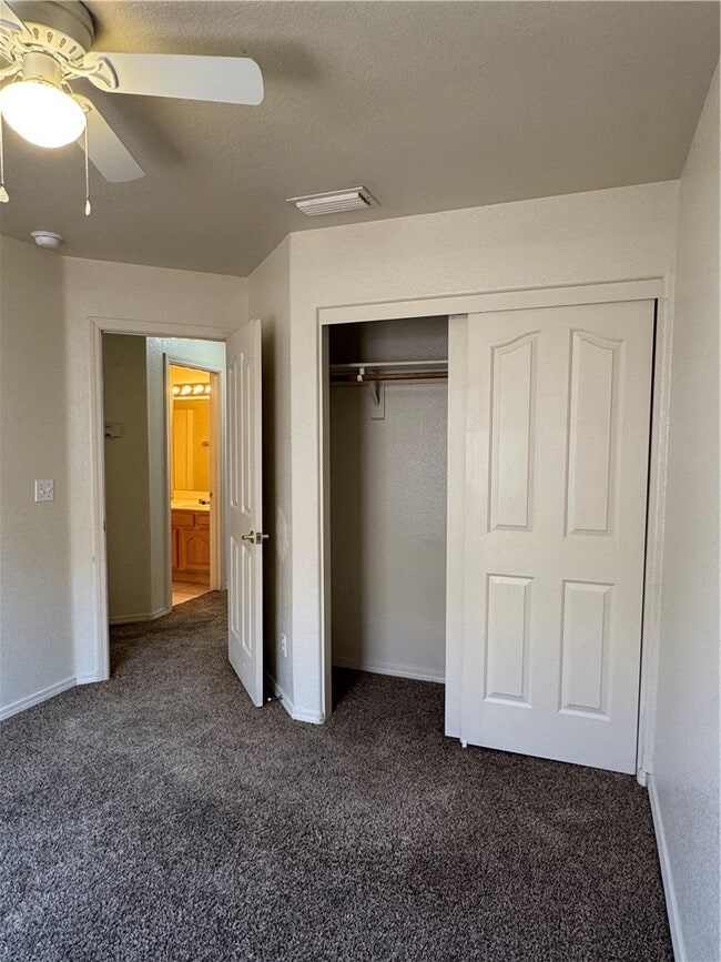 Building Photo - 3434 Mineral Park Dr