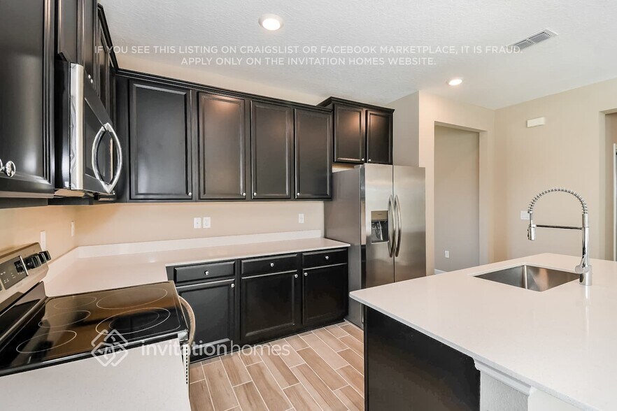 Building Photo - 9577 Bee Balm Blvd