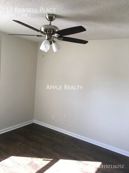 Building Photo - 12 Bonsell Pl