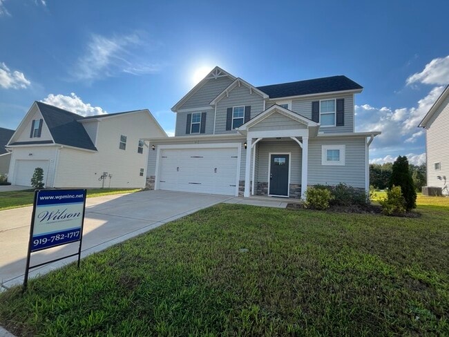 Primary Photo - Beautiful 3 Bedroom 2.5 Bath Home Availabl...