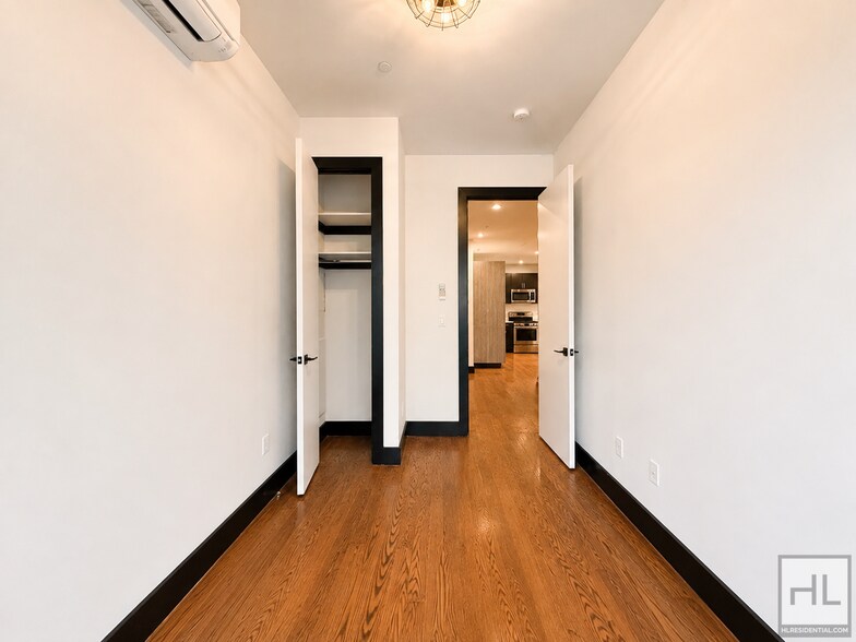 Building Photo - IRVING AVENUE / Spacious Bushwick 2-Bed