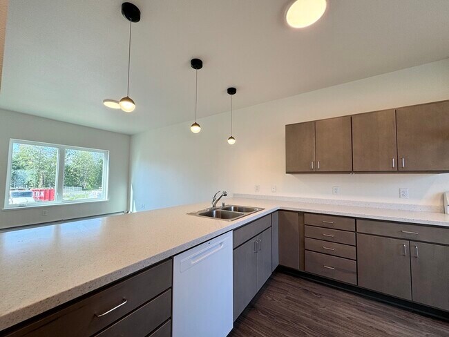 Building Photo - 1285 Chugach Way