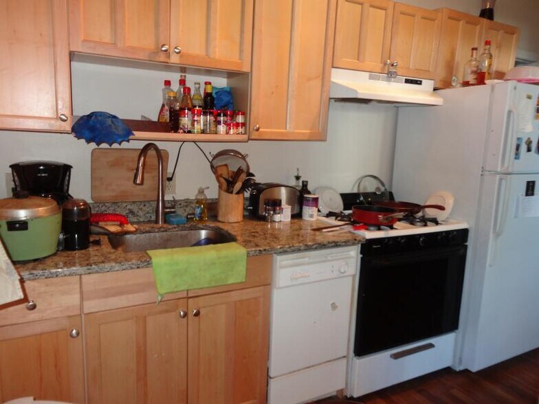 Building Photo - 41 Ashford St