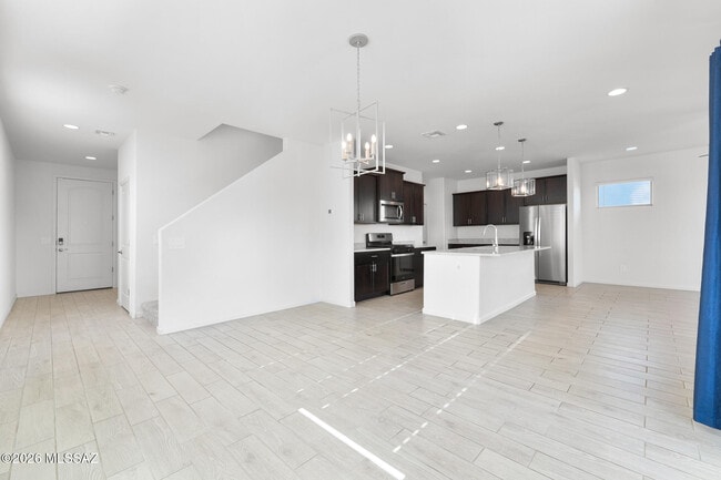 Building Photo - 7801 S Walnutview Dr