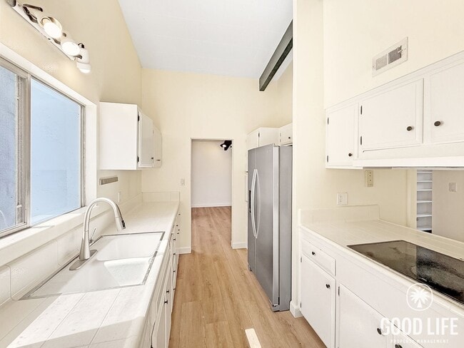 Building Photo - Spacious 3BR Home + 1BR ADU with Private Courtyard in University City!