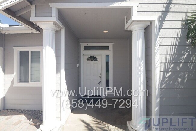Building Photo - 22845 Vista Ramona Rd