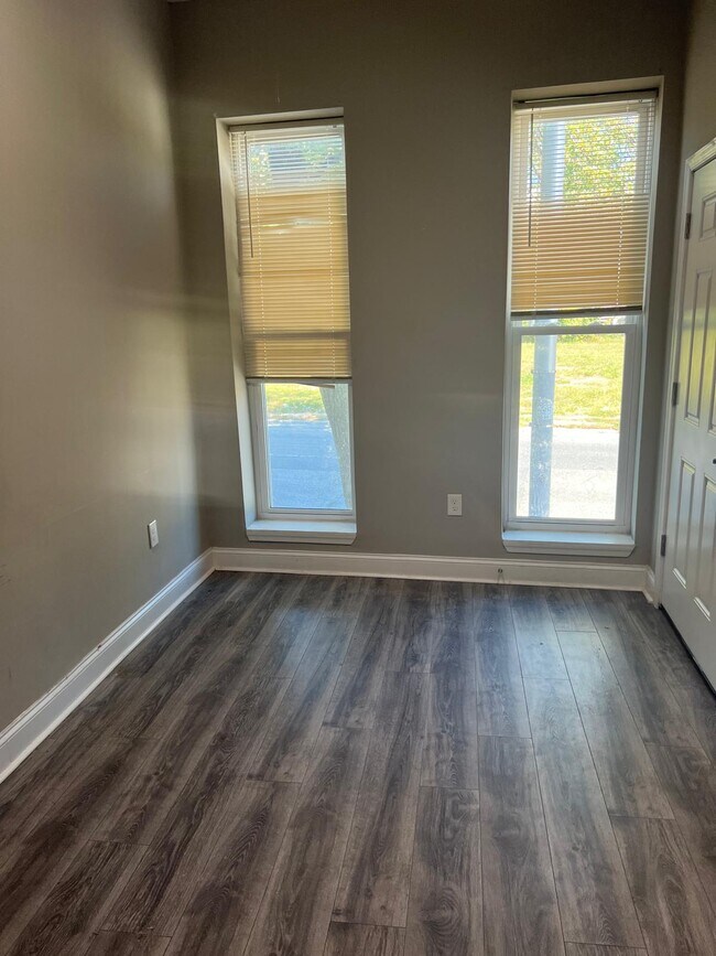 Building Photo - Druid Hill