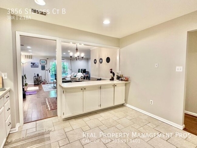 Building Photo - 3856 Steppes Ct