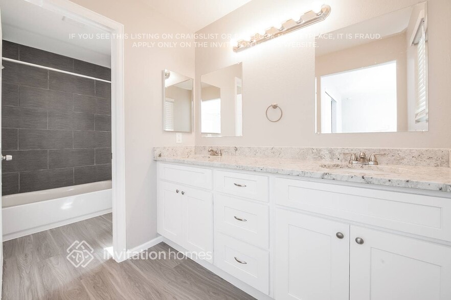 Building Photo - 3826 S Jericho Ct