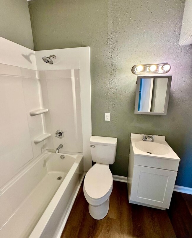 Building Photo - Available NOW -505 Tank hill Unit 2
