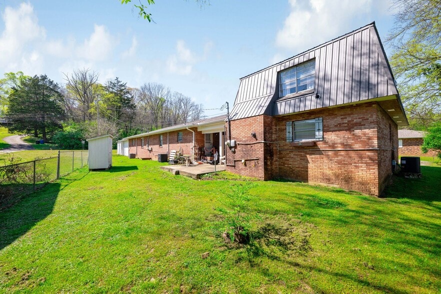 Building Photo - 1002 Ogrady Dr