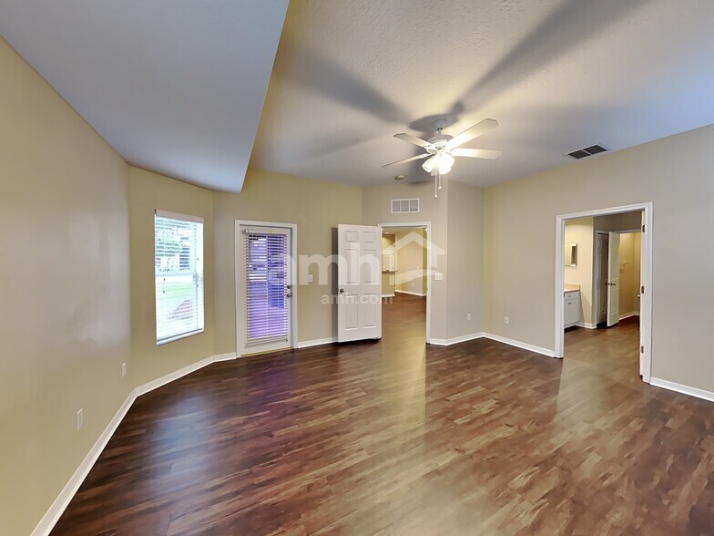 Building Photo - 3124 Shady Lily Ln