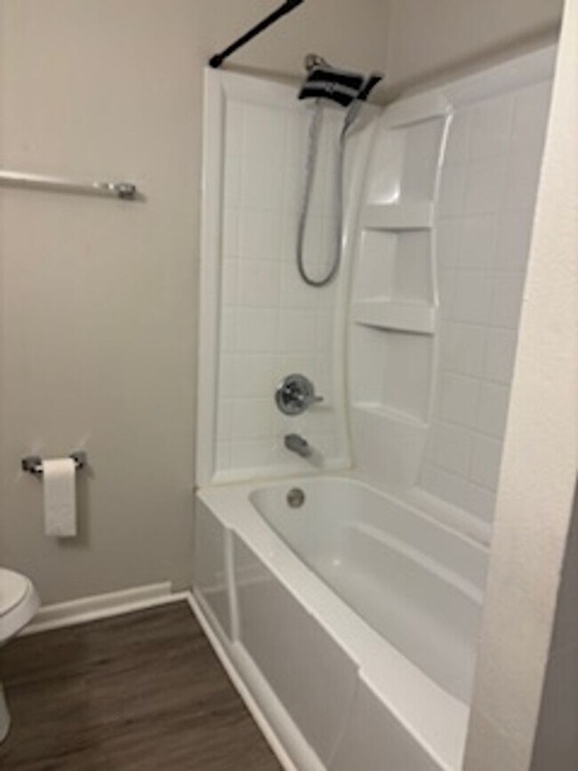 Building Photo - Nice Condo Home for Rent