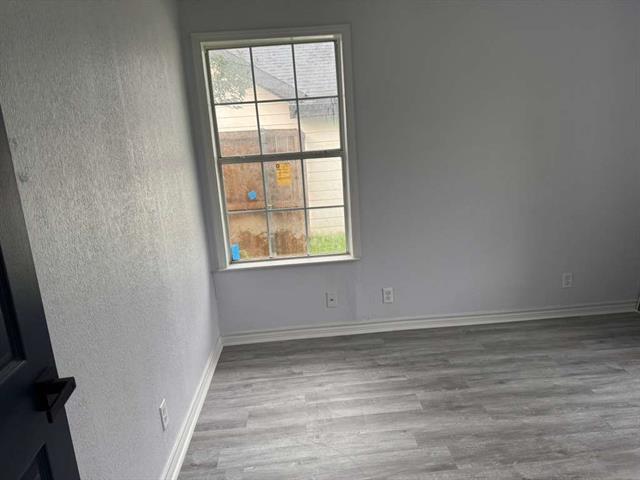 Building Photo - 821 Travis St