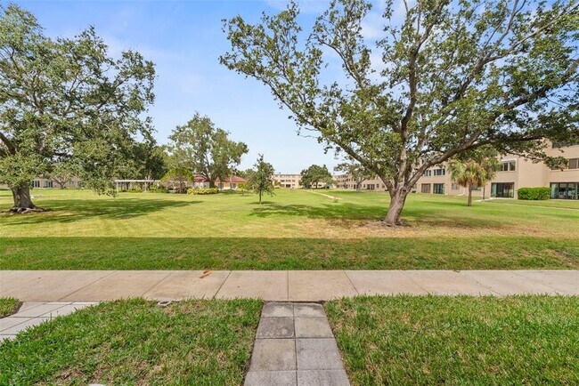 Building Photo - 4920 Locust St NE