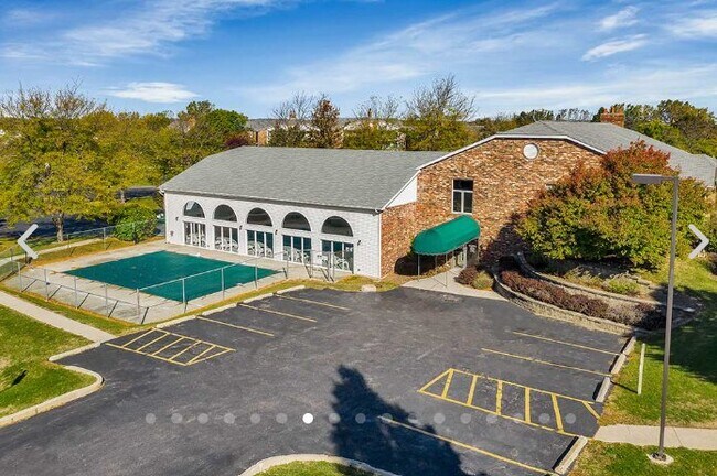 Building Photo - 4301 W Shamrock Ln
