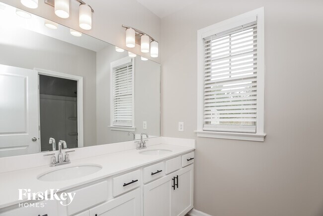 Building Photo - 36 Northridge Dr