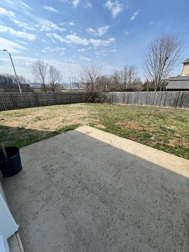 Building Photo - 941 Dawson Creek Way