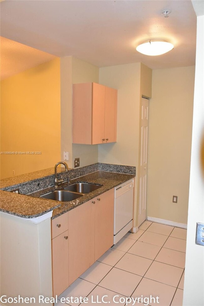 Primary Photo - 2496 Centergate Dr