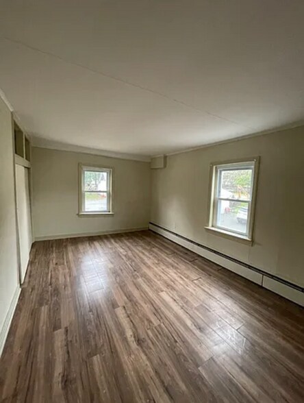 Building Photo - 35 Cherry St