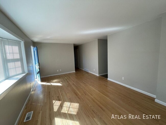 Building Photo - 4502 Moffat Ln