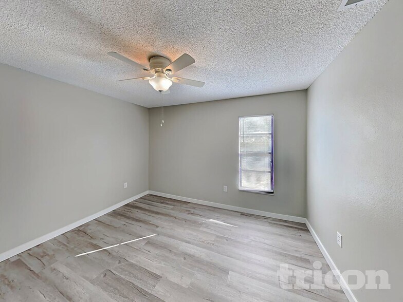 Building Photo - 13079 Spencer Ct