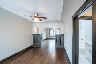 Building Photo - 3050 S Delaware Ave