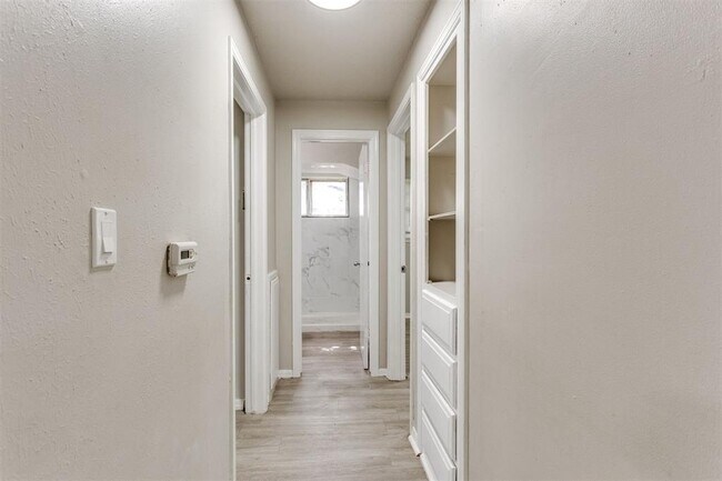 Building Photo - 2908 SW 62nd St