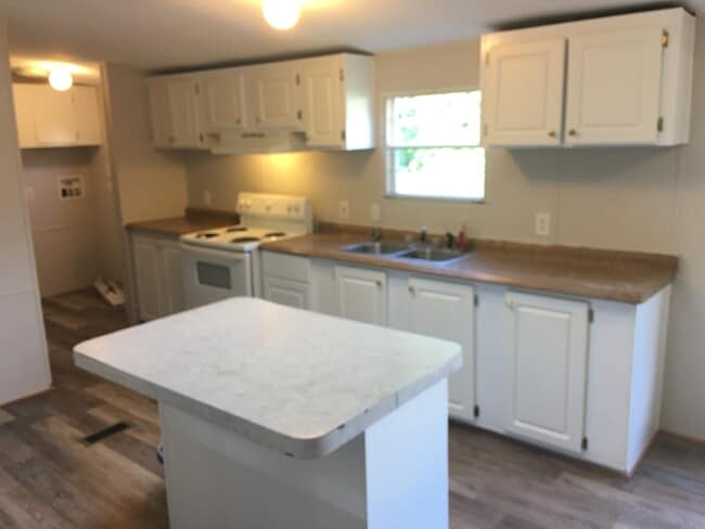 Building Photo - 476 Sharp St