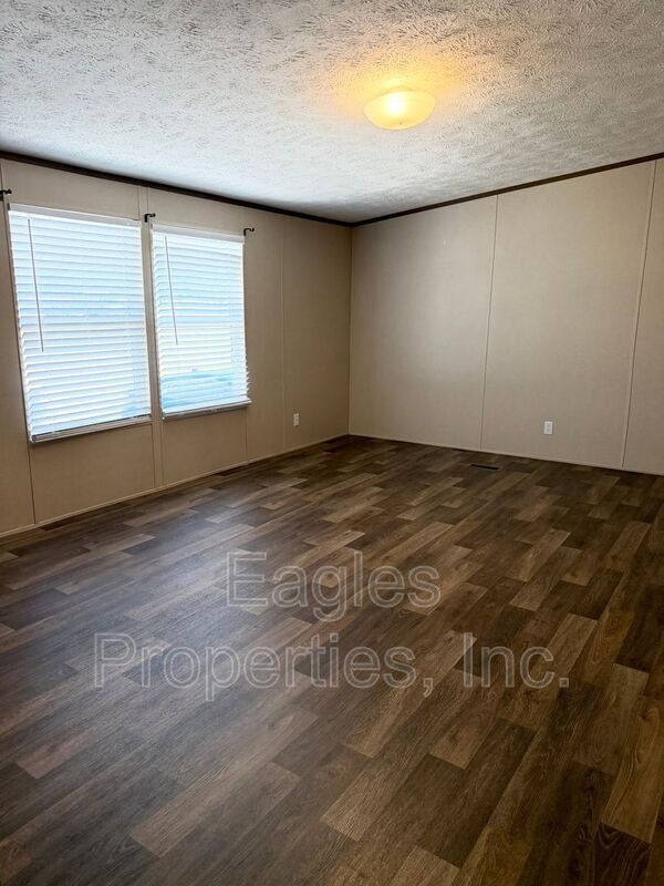 Building Photo - 863 Pecan Rd