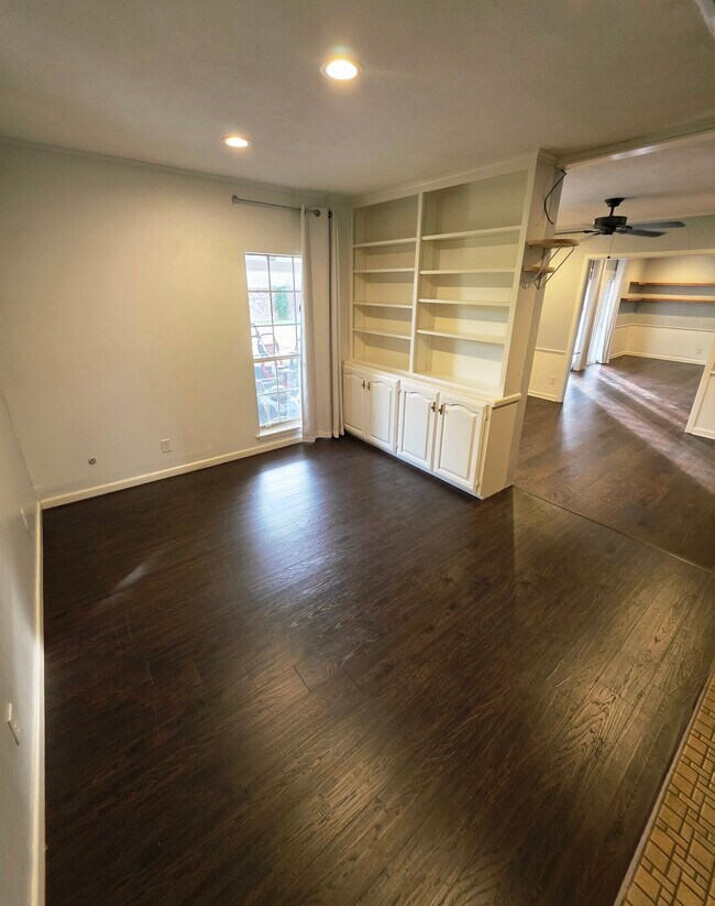 Building Photo - 534 Beechwood Dr