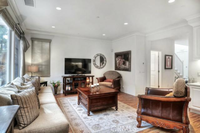 Building Photo - 41 Bianco