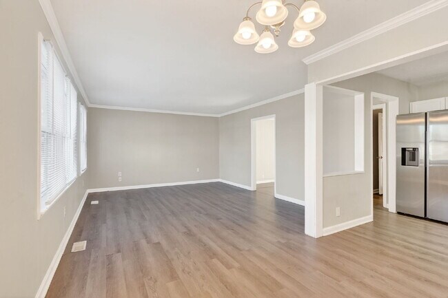 Building Photo - Spacious 5-Bedroom Retreat with 2.5 Baths in Saint Pauls – Your Dream Home Awaits!